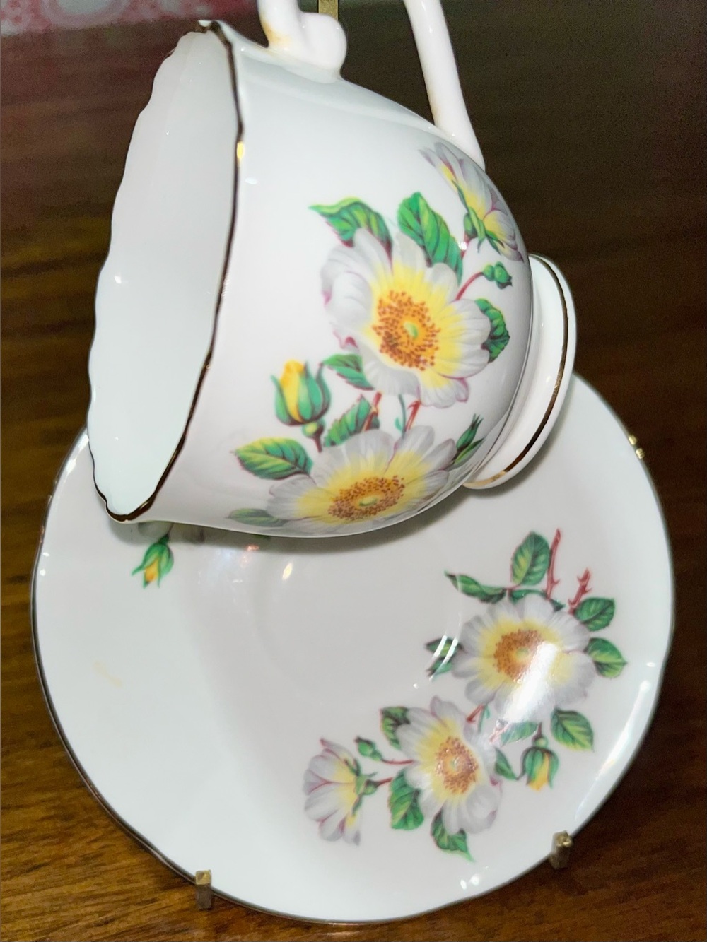 Vintage Elizabethan Fine Bone China Teacup Saucer Set - Yellow Wild Rose Pattern
